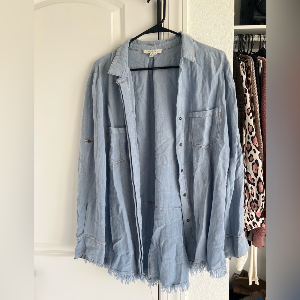 *NWOT* Umgee Women’s Denim Button Up Shirt